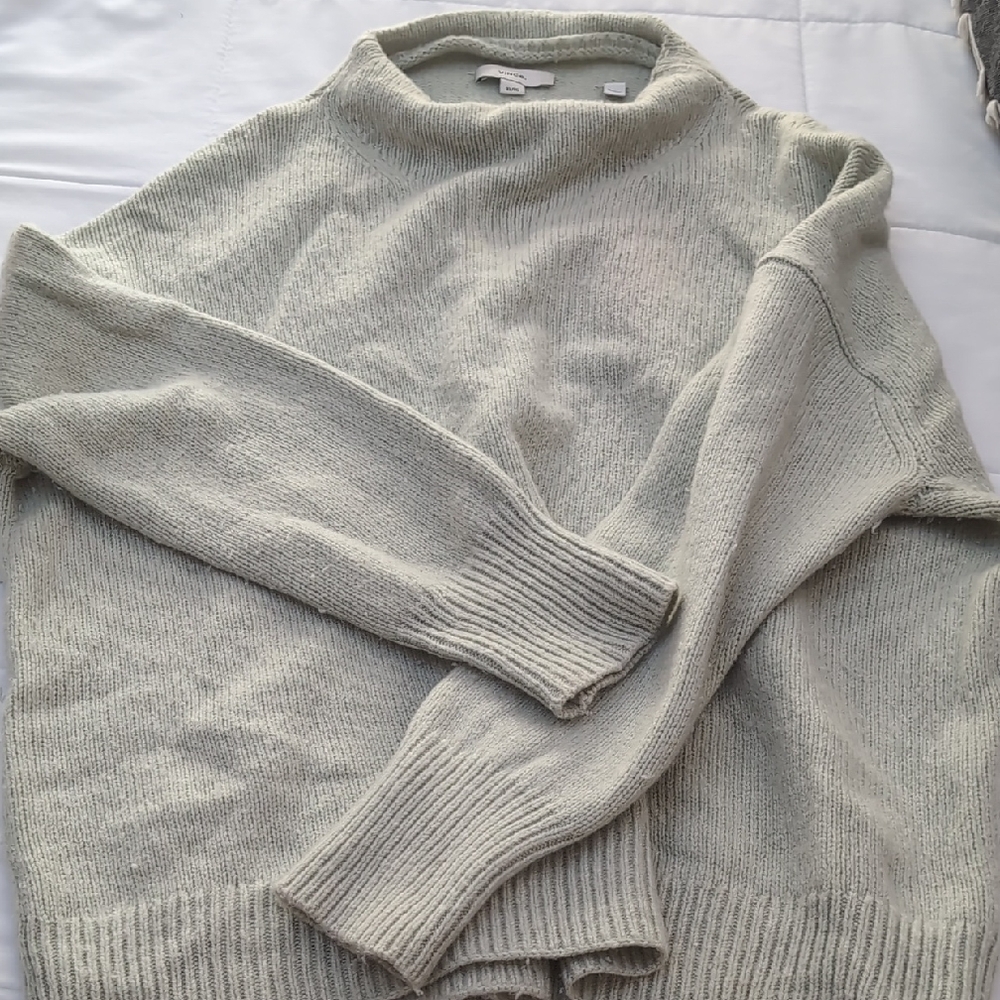 Vince Women's Cream Crewneck Sweater